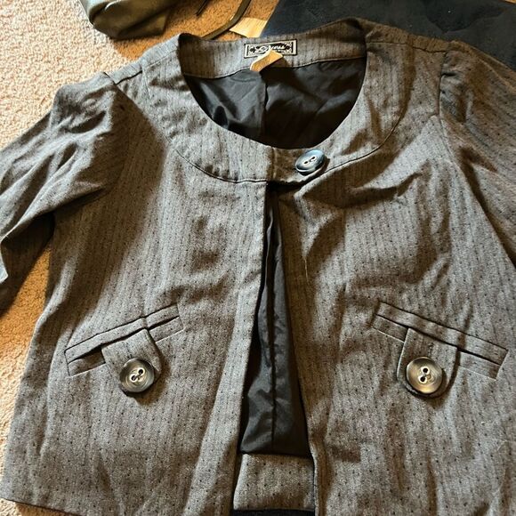 Guess cropped one button jacket small - Picture 7 of 8